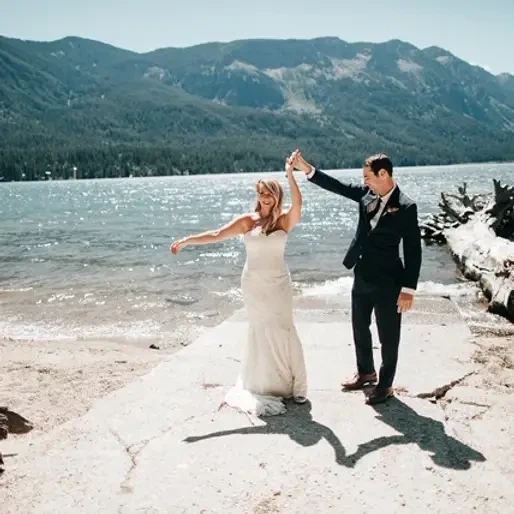 Cynthia and Ian's Perfect Lake Wenatchee Wedding! Image
