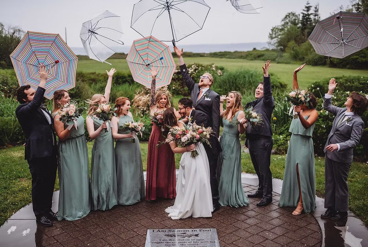 Choose the Perfect Colors for Your Wedding Image