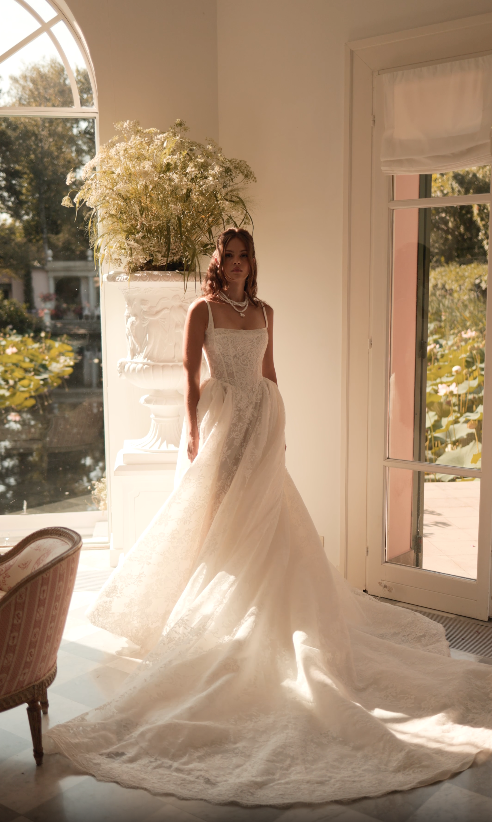 Milla by Lorenzo Rossi Melrose by Milla Nova Default Image