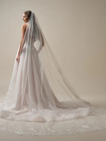 Maggie Sottero Arden Veil by Maggie Sottero #0 default All Ivory thumbnail