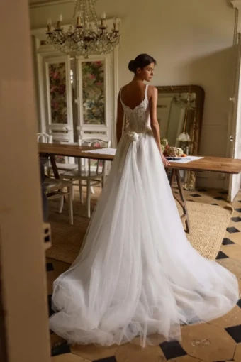 Milla by Lorenzo Rossi Dawnelle by Milla Nova #1 default Ivory thumbnail