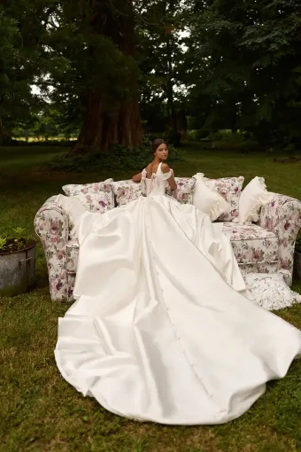 Milla by Lorenzo Rossi Elvaya (with pink decor on corset, with pink decor on train) #2 default Ivory/Pink thumbnail