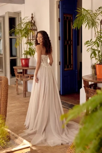 Lillian West Lexi by Lillian West #2 Ivory/Latte thumbnail