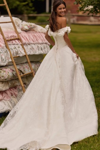 Milla by Lorenzo Rossi Corvelle by Milla Nova #3 default Ivory/Green Leaves thumbnail