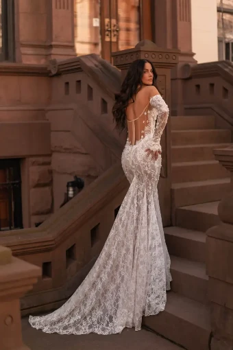 Berta 25-02 #2 Ivory thumbnail