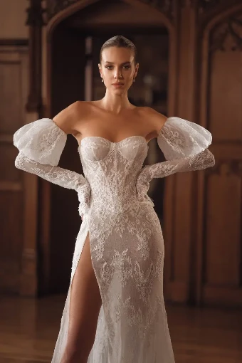 Berta Privée 24-P02 #1 Ivory thumbnail