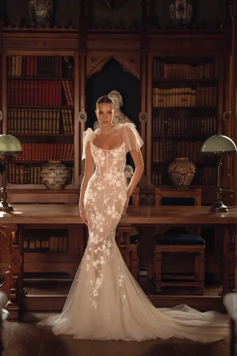Berta Privée 24-P05 #0 default Ivory thumbnail