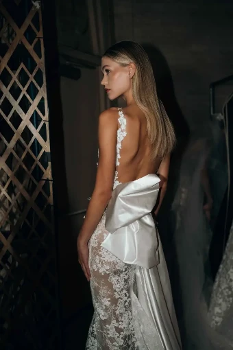 Berta Privée 25-P102 #1 Ivory thumbnail