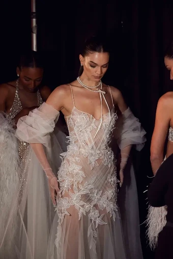 Berta Privée 25-P108 #1 Ivory thumbnail