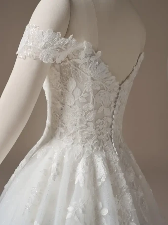 Maggie Sottero Verina #6 default All Ivory thumbnail