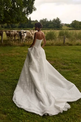 Milla by Lorenzo Rossi Averra #1 Ivory/Green Leaves thumbnail