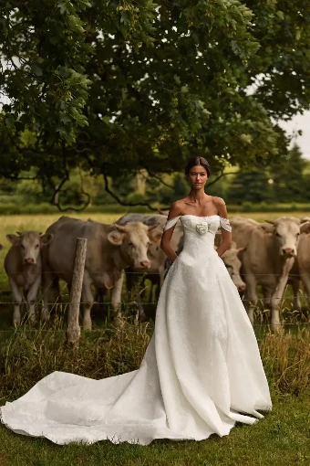 Milla by Lorenzo Rossi Averra #0 default Ivory/Green Leaves thumbnail