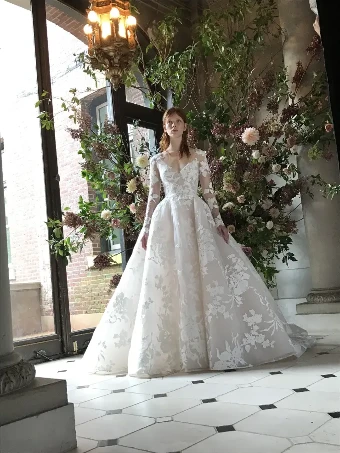 Monique Lhuillier Maeve #0 default Silk White thumbnail