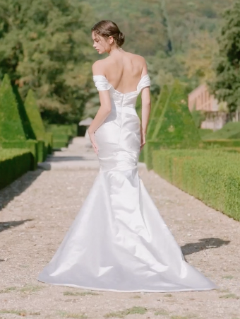 Monique Lhuillier Allure #1 default Silk White thumbnail