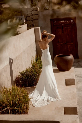 Lillian West Lynden by Lillian West #1 Ivory/Latte thumbnail